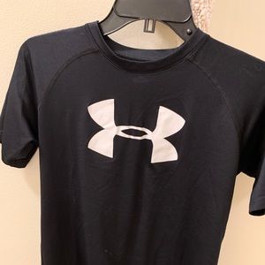 Under Armour short sleeve boys